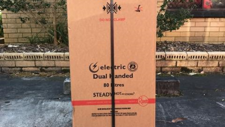 Rheem 850360 160L External Gas Hot Water System Delivery