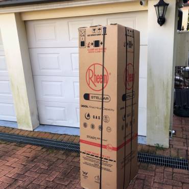Rheem 850360 160L External Gas Hot Water System Delivery