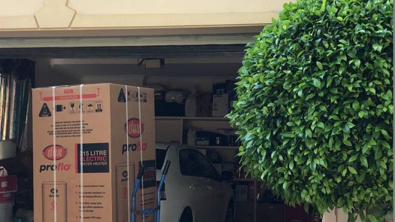 Dux 315T136 315L Electric Hot Water System Delivery