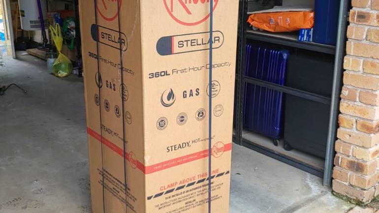 Rheem 850360 160L External Gas Hot Water System Delivery