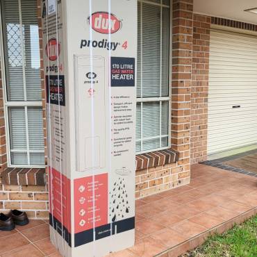 Dux 170ZB4N 170L External Gas Hot Water System Delivery