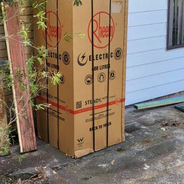 Rheem 491400 400L Electric Hot Water System Delivery