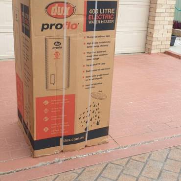 Dux 400T136 400ltr Single Element Electric Hot Water System Delivery
